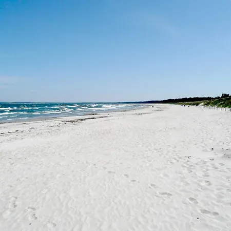 Hafenhaeuser Wiek 11 * Wiek auf Rügen